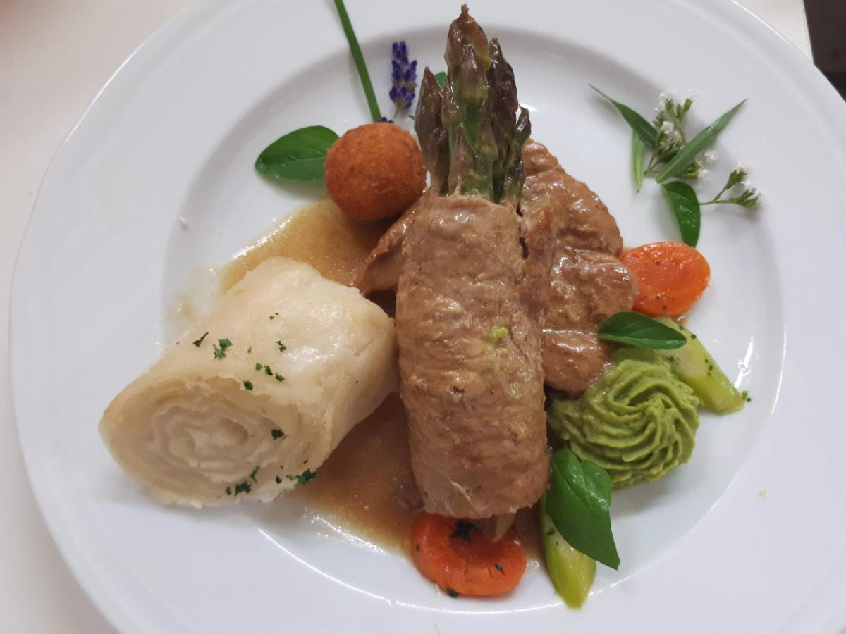 Gostisce - Guest House Stari Hrast 柳托梅尔 外观 照片